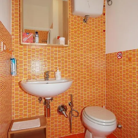 לינה וארוחת בוקר Casa Certosa 3*